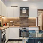 Thess1Home Grand Mistral